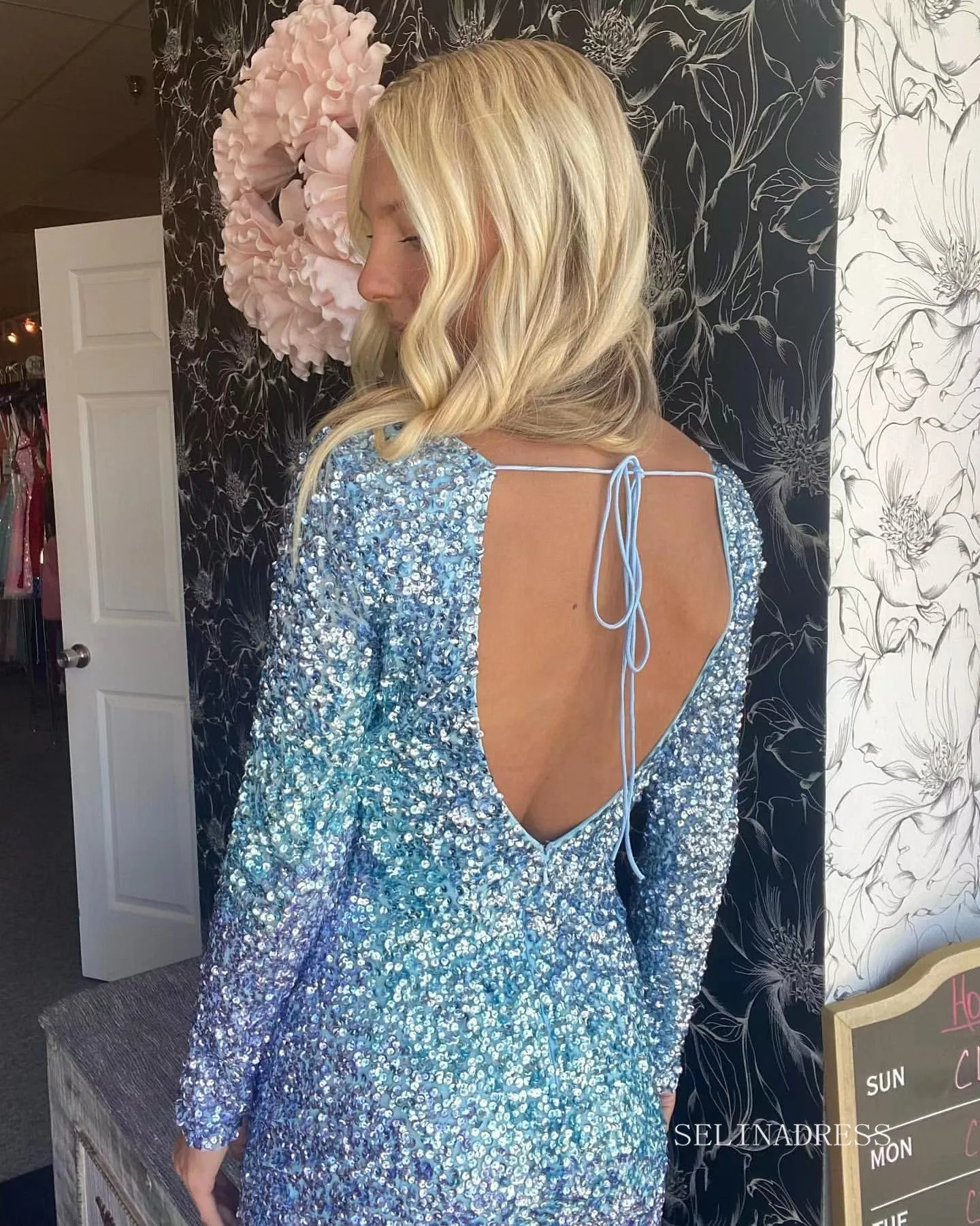 Glittery Baby Blue Bodycon Homecoming Dresses 2022 Long Sleeve Scoop Mini Cocktail Dresses #TKL009
