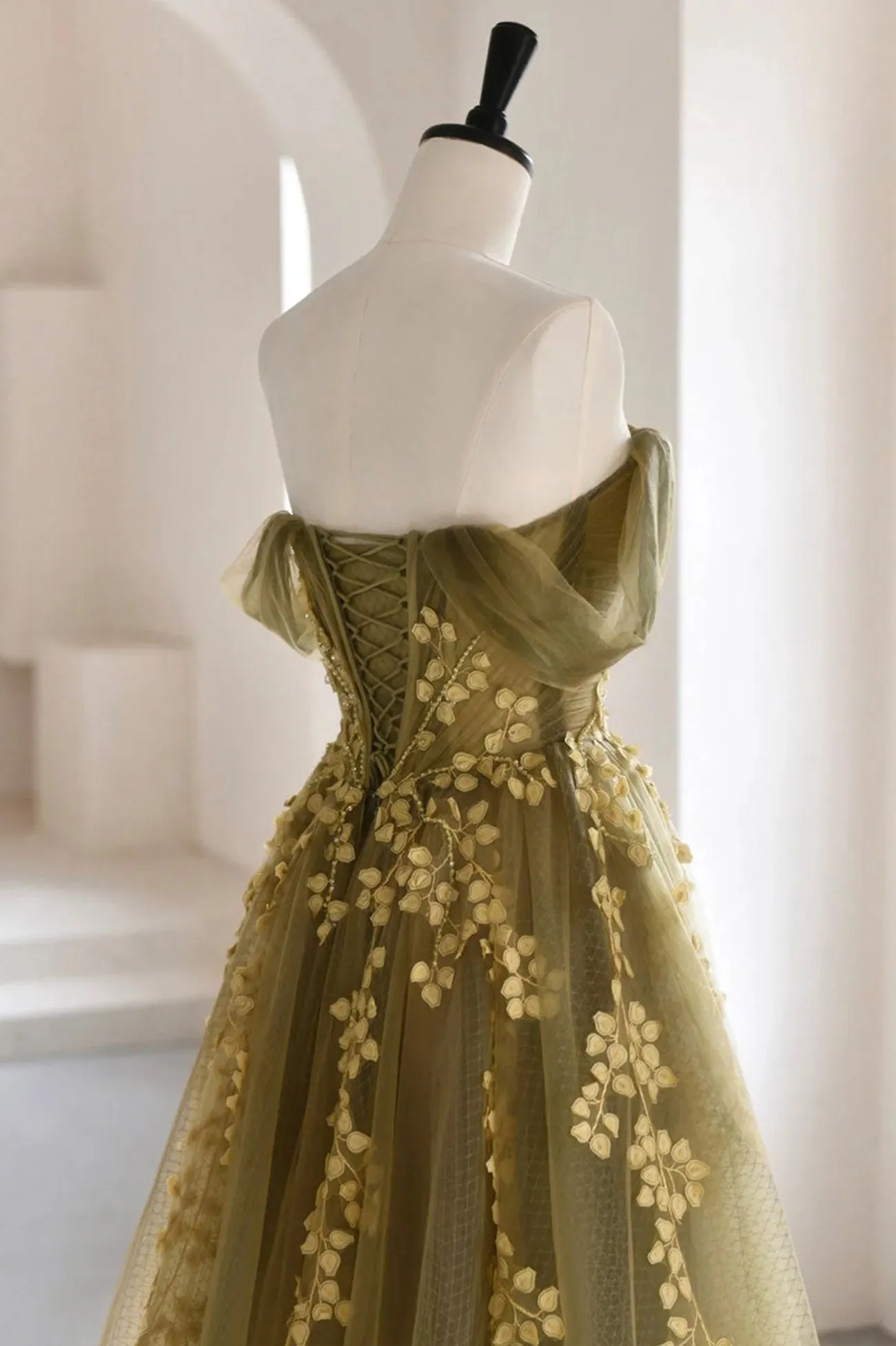 Green Tulle Long Prom Dresses A-Line Off the Shoulder Evening Dresses